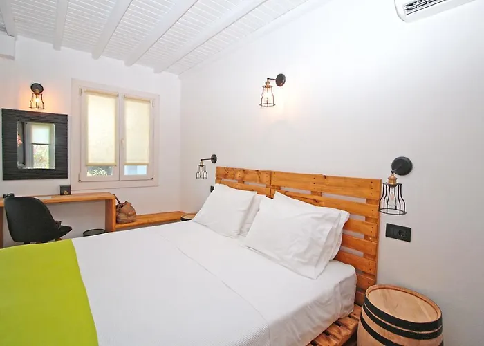 Camara Mykonos אורנוס